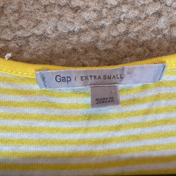 Gap Yellow Striped Tank. Women’s Size XS - Picture 3 of 4